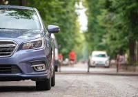 Zbliża się koniec kart pojazdu i nalepek na szyby - zdjęcie główne