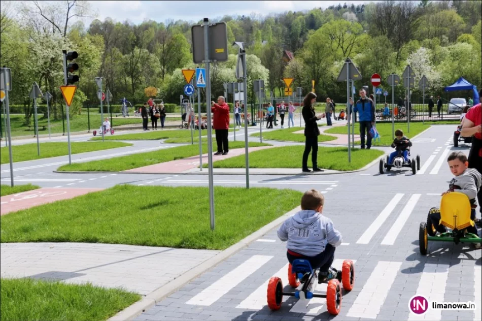 Otwarcie Miasteczka Ruchu Drogowego - zdjęcie 4