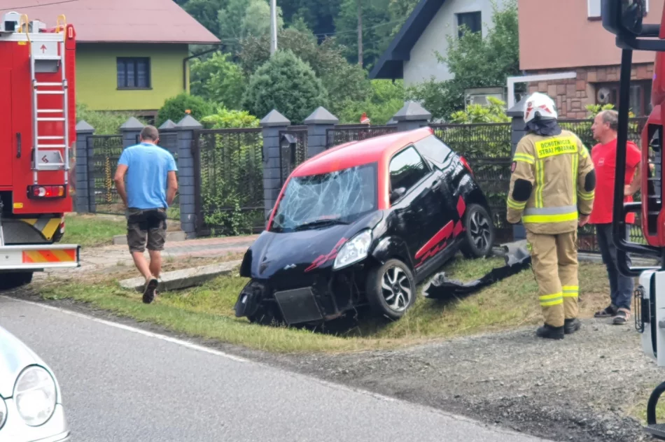 Dachowanie samochodu w Koszarach - zdjęcie 2