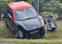 Dachowanie samochodu w Koszarach - zdjęcie główne