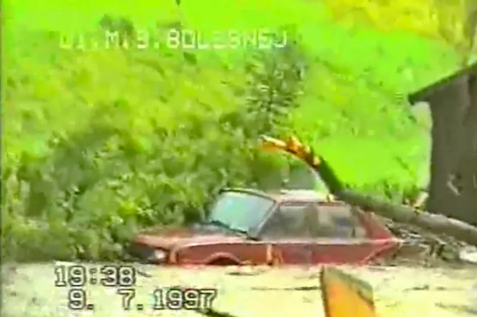 25 lat od powodzi stulecia - zobacz miasto i niszczycielską siłę żywiołu - zdjęcie 6