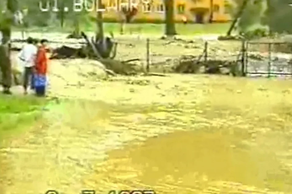 25 lat od powodzi stulecia - zobacz miasto i niszczycielską siłę żywiołu - zdjęcie 15