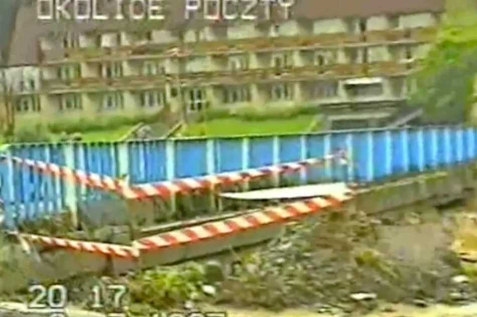 25 lat od powodzi stulecia - zobacz miasto i niszczycielską siłę żywiołu - zdjęcie 17