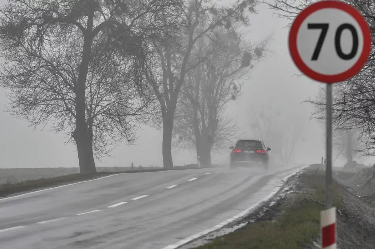 Wolniejsza jazda wymuszona wysokimi karami przynosi efekty - mniej śmiertelnych wypadków