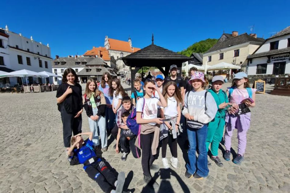 Uczniowie poznawali kraj - zdjęcie 3