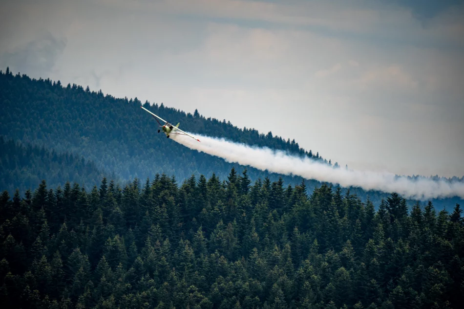 78. rocznica zrzutów alianckich na Dzielcu - przeloty samolotów - zdjęcie 6