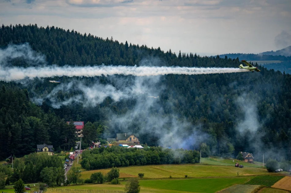 78. rocznica zrzutów alianckich na Dzielcu - przeloty samolotów - zdjęcie 10
