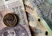 Raport: średnie wynagrodzenie specjalistów i menedżerów wzrosło o 13 proc. w ciągu roku - zdjęcie główne