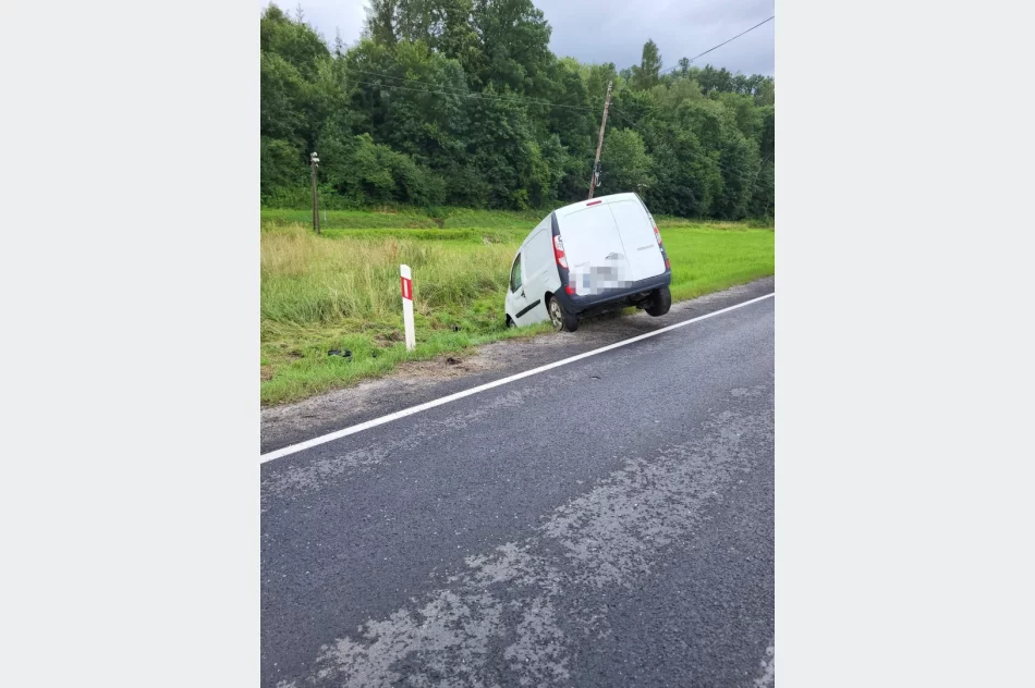 Zderzenie dwóch pojazdów. Na DK 28 lądował LPR - zdjęcie 3