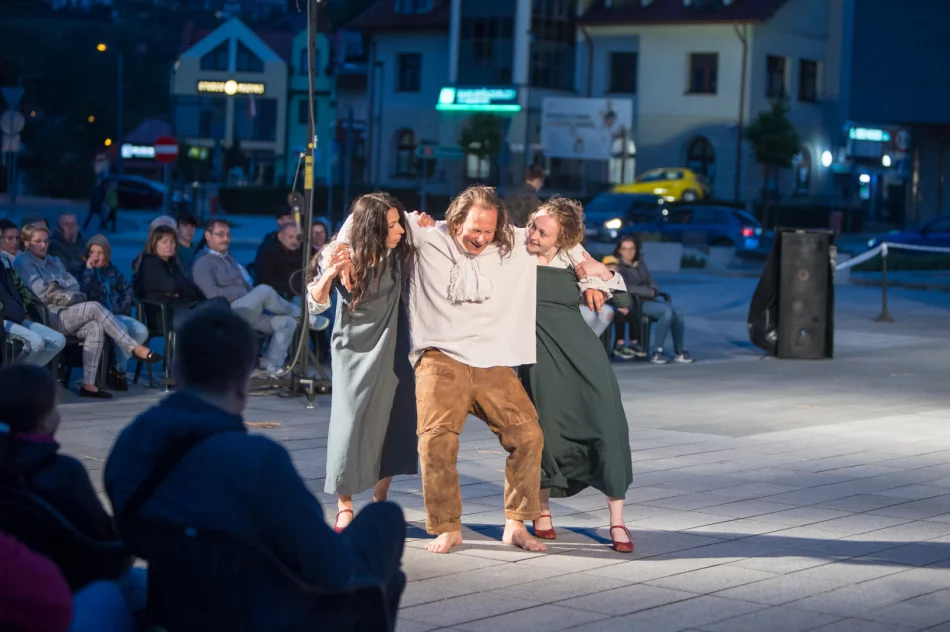 Festiwal teatrów ulicznych - Limanowa 2022 - zdjęcie 16