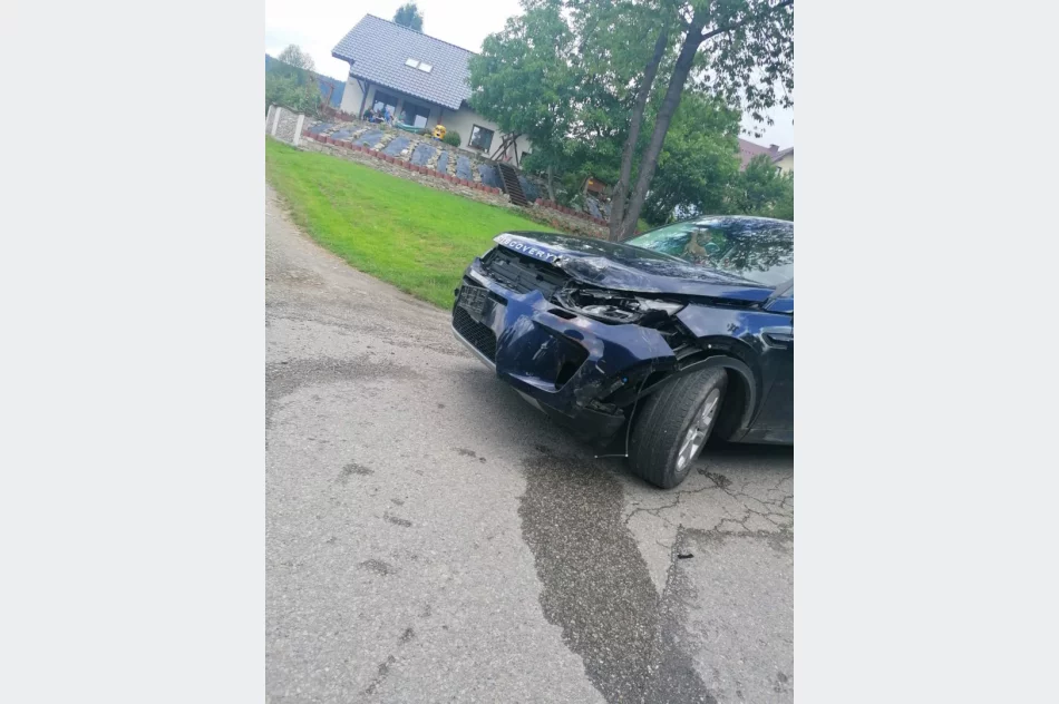 Samochód zderzył się z lokomotywą - zdjęcie 2