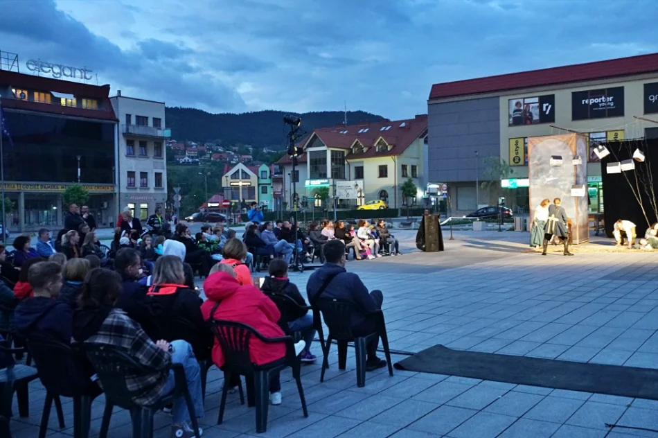 Miastem zawładnęły uliczne teatry - zdjęcie 4