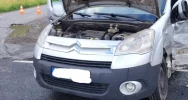 W zderzeniu pojazdów ucierpiał 51-latek - zdjęcie 2