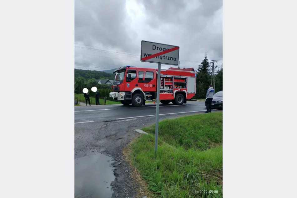 W zderzeniu pojazdów ucierpiał 51-latek - zdjęcie 4