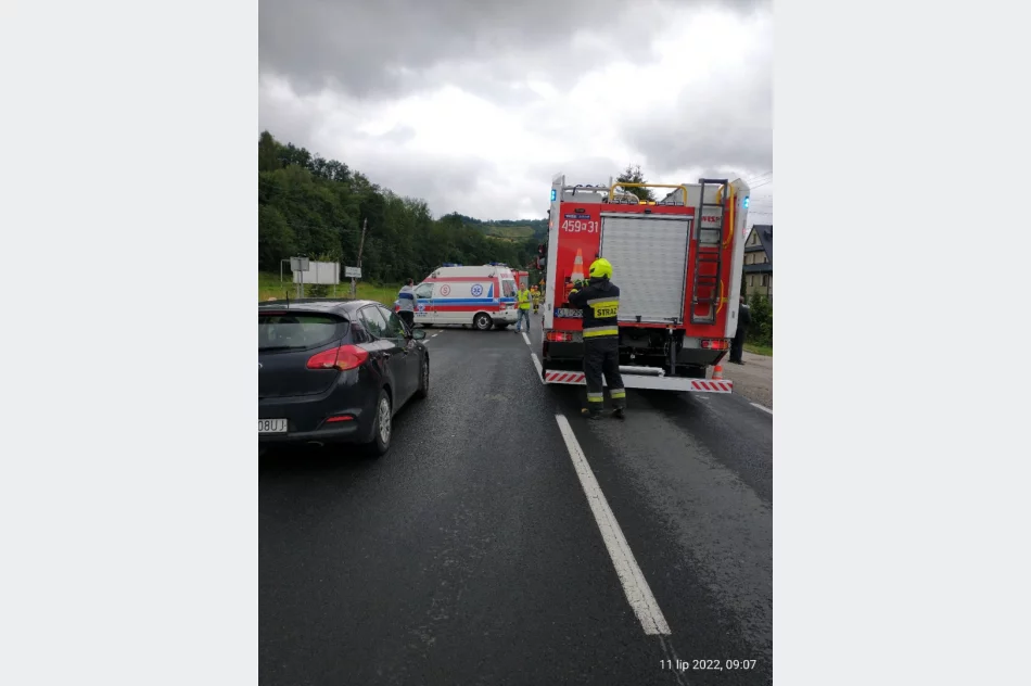 W zderzeniu pojazdów ucierpiał 51-latek - zdjęcie 5