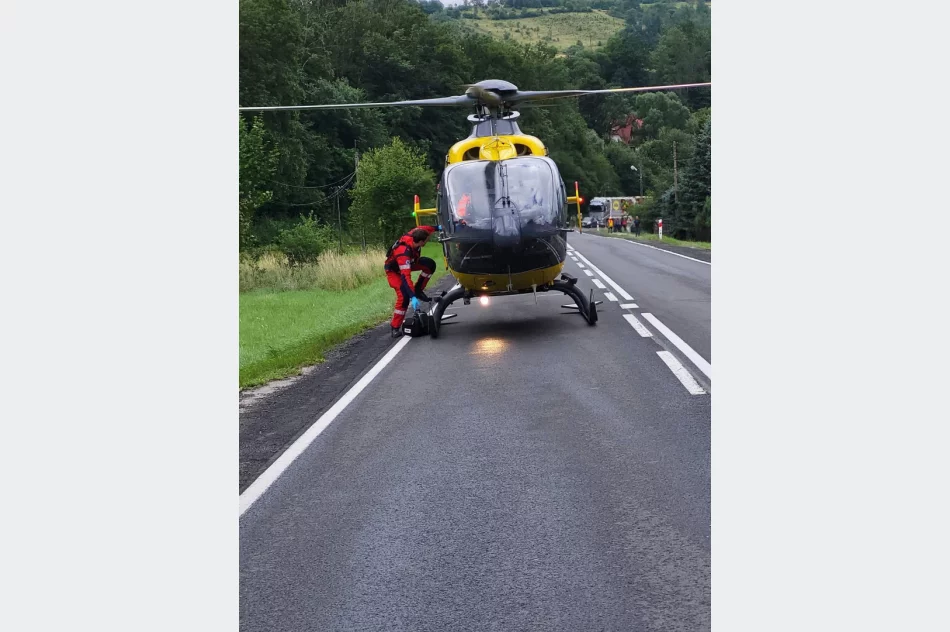 W zderzeniu pojazdów ucierpiał 51-latek - zdjęcie 7