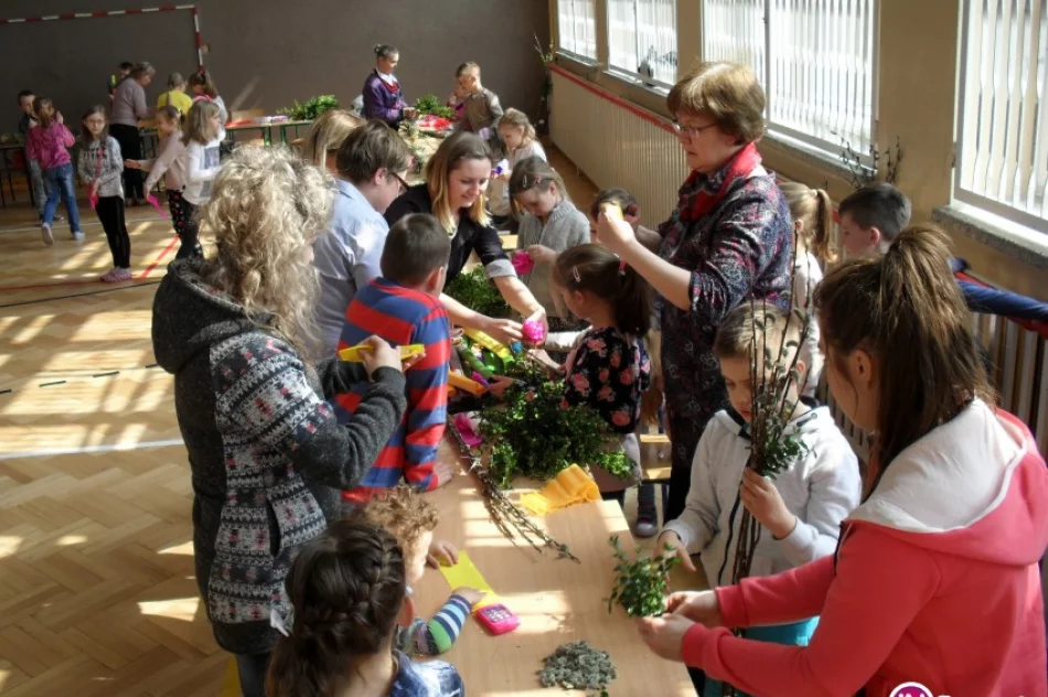 Tradycja łączy pokolenia w Zespole Szkół w Pisarzowej - zdjęcie 2