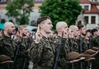 Przysięga nowych Terytorialsów i przekazanie chorągwi - zdjęcie główne