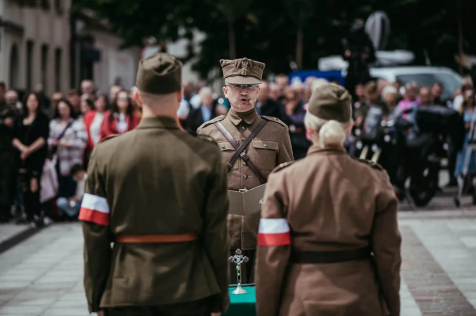 Przysięga nowych Terytorialsów i przekazanie chorągwi - zdjęcie 12