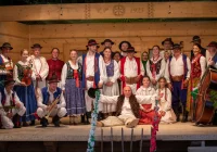 Grand prix dla zespołu SPOD KICEK podczas 37. Międzywojewódzkim Sejmiku Wiejskich Zespołów Teatralnych - zdjęcie główne