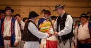 Grand prix dla zespołu SPOD KICEK podczas 37. Międzywojewódzkim Sejmiku Wiejskich Zespołów Teatralnych - zdjęcie 2