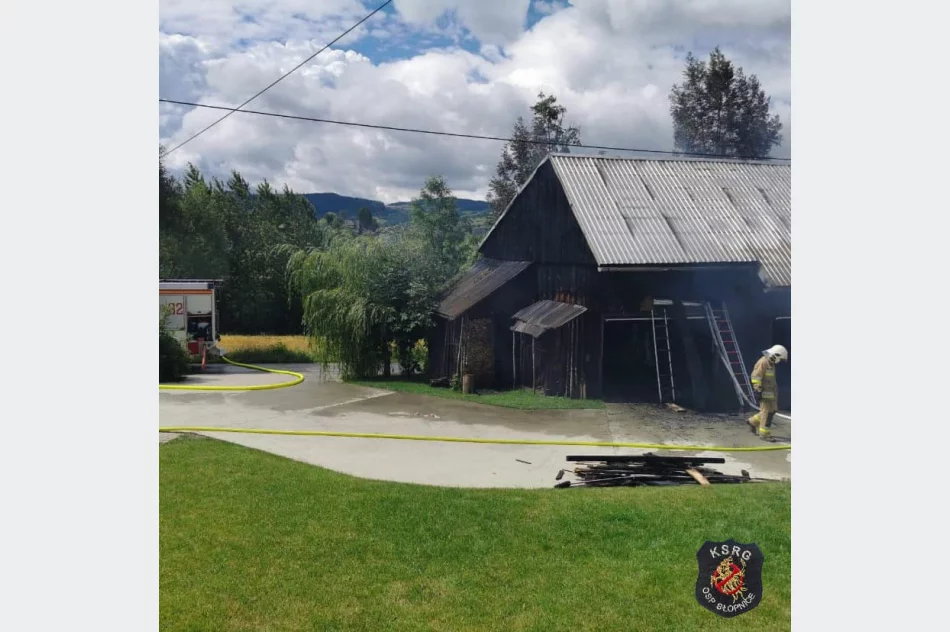 6 zastępów straży gasiło pożar zabudowań - zdjęcie 2