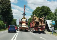 Przeładunek zepsutej ciężarówki - utrudnienia na DK 28 - zdjęcie główne