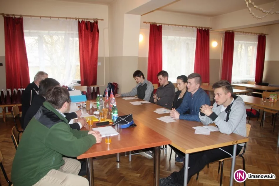 Gminny etap konkursu 'Młodzież zapobiega pożarom' - zdjęcie 2