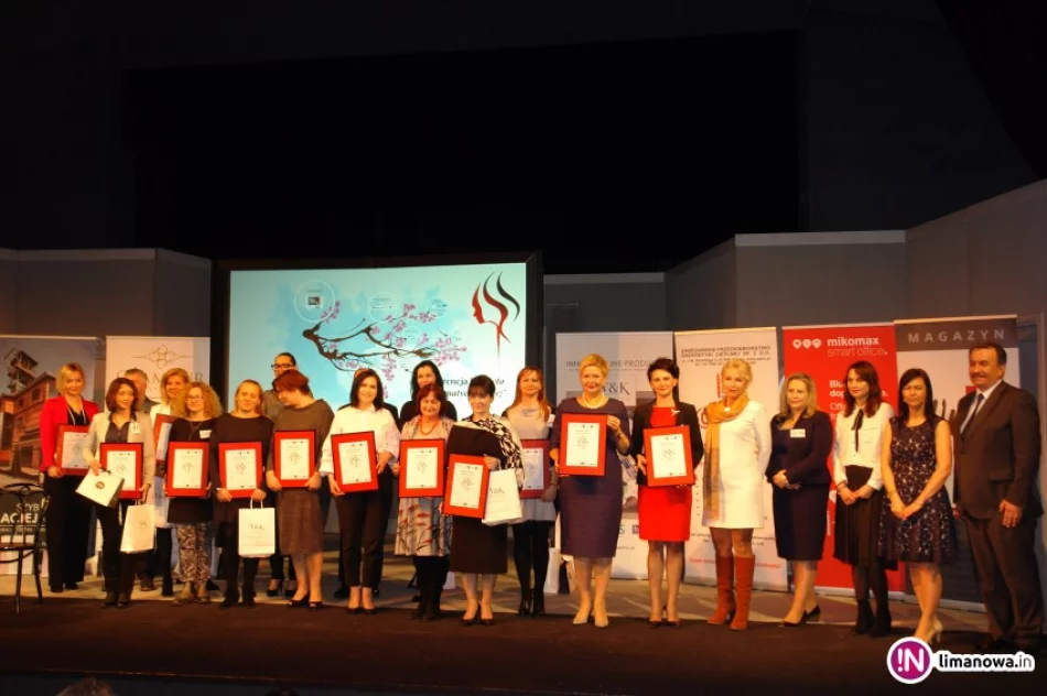 'Kobieta Charyzmatyczna' - wręczenie wyróżnienia dla Urszuli Nowogórskiej - zdjęcie 2