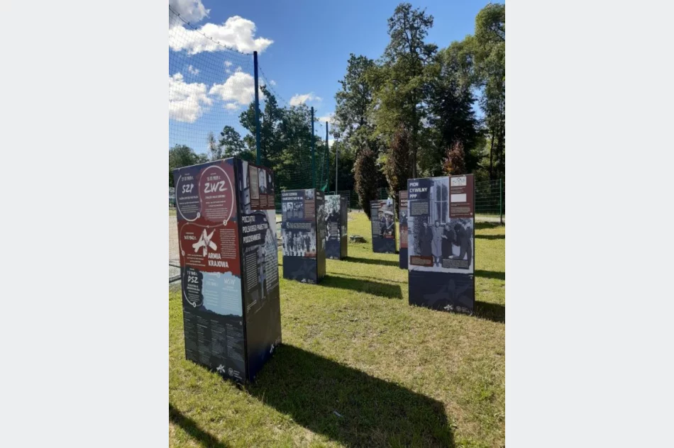 Można zwiedzać plenerową wystawę - zdjęcie 3