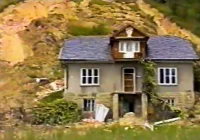 Pod gruzami zginęła kobieta. Film z powodzi tysiąclecia - zdjęcie główne