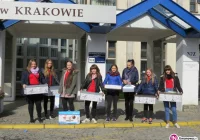 Wolontariuszki z Zespołu Szkół nr 1 w Starej Wsi z wizytą w szpitalu w Prokocimiu - zdjęcie główne