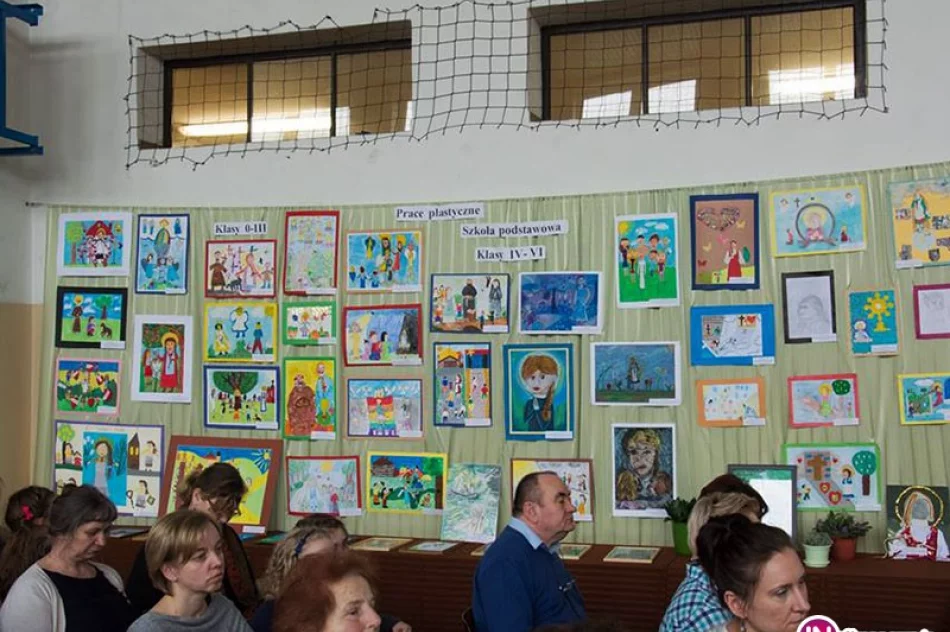 Uczniowie z Siekierczyny finalistami ogólnopolskiego konkursu poetycko – plastycznego - zdjęcie 2