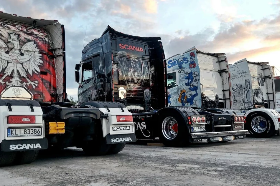 Unikatowe ciężarówki znów zachwycały na zlocie - zdjęcie 4