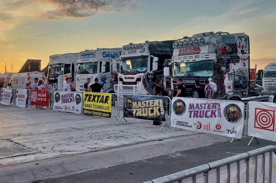 Unikatowe ciężarówki znów zachwycały na zlocie - zdjęcie 5
