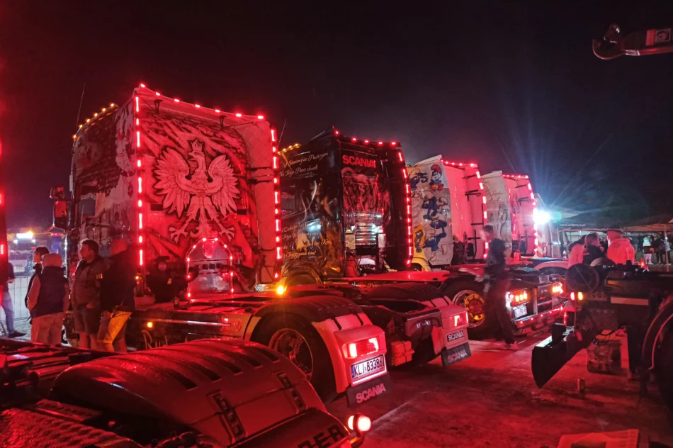 Unikatowe ciężarówki znów zachwycały na zlocie - zdjęcie 7