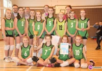 Dziewczęta z Pisarzowej Mistrzyniami Gminy w mini piłce siatkowej - zdjęcie główne