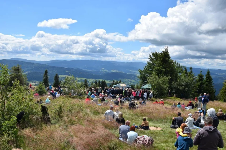 Turyści zawędrowali na Ćwilin - zdjęcie 8