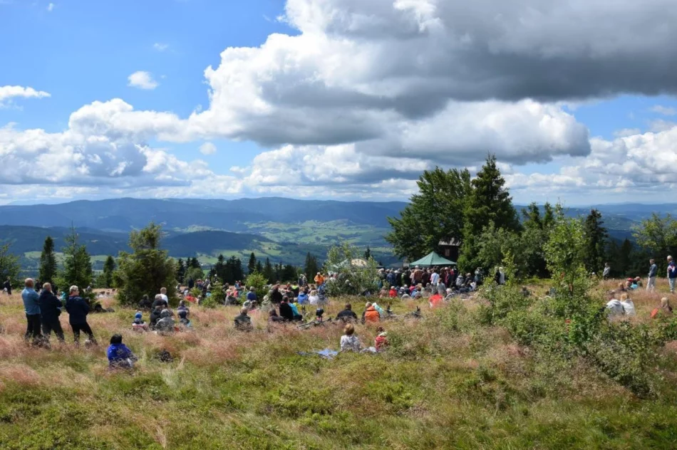 Turyści zawędrowali na Ćwilin - zdjęcie 10