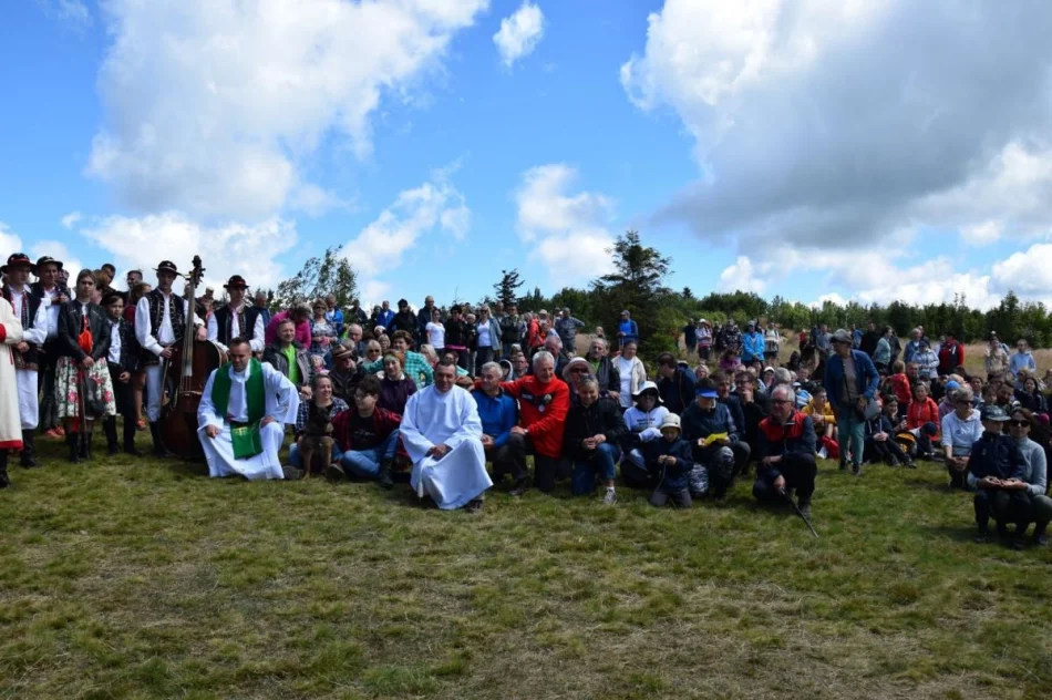 Turyści zawędrowali na Ćwilin - zdjęcie 11