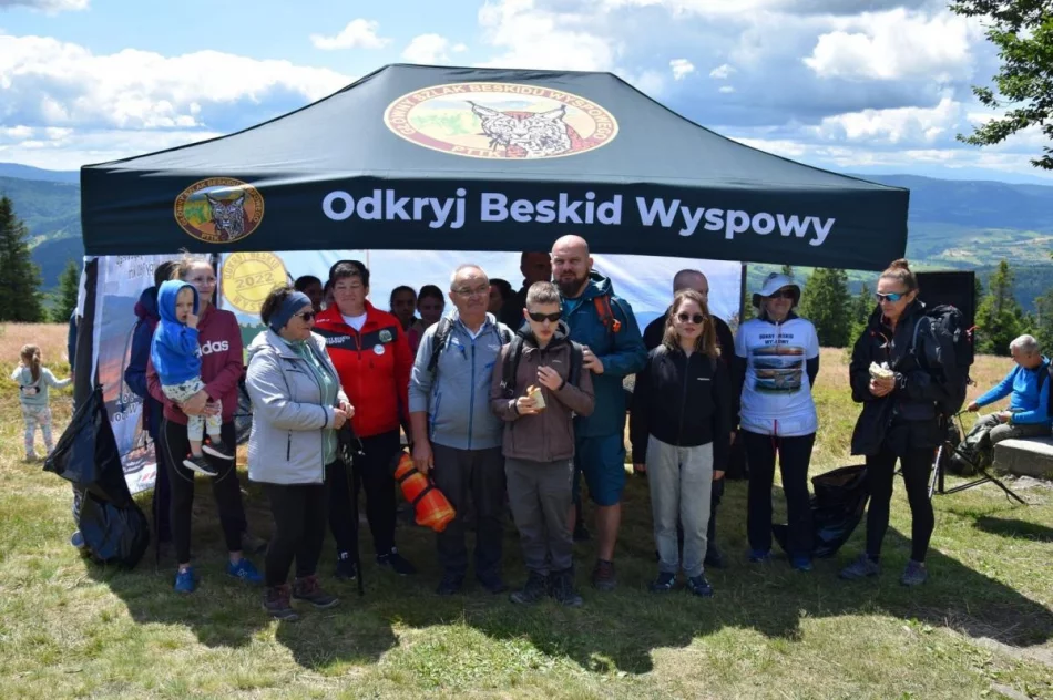 Turyści zawędrowali na Ćwilin - zdjęcie 13