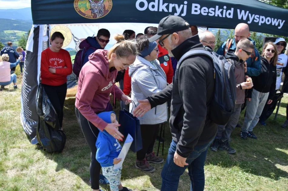 Turyści zawędrowali na Ćwilin - zdjęcie 14