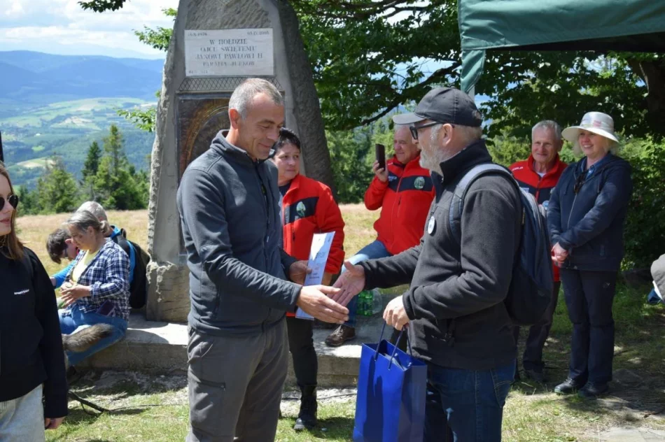 Turyści zawędrowali na Ćwilin - zdjęcie 18