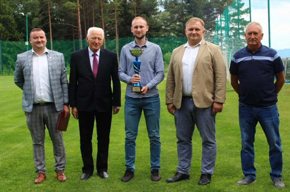 Zalesianka: uczcili historyczny awans do V ligi - zdjęcie 5