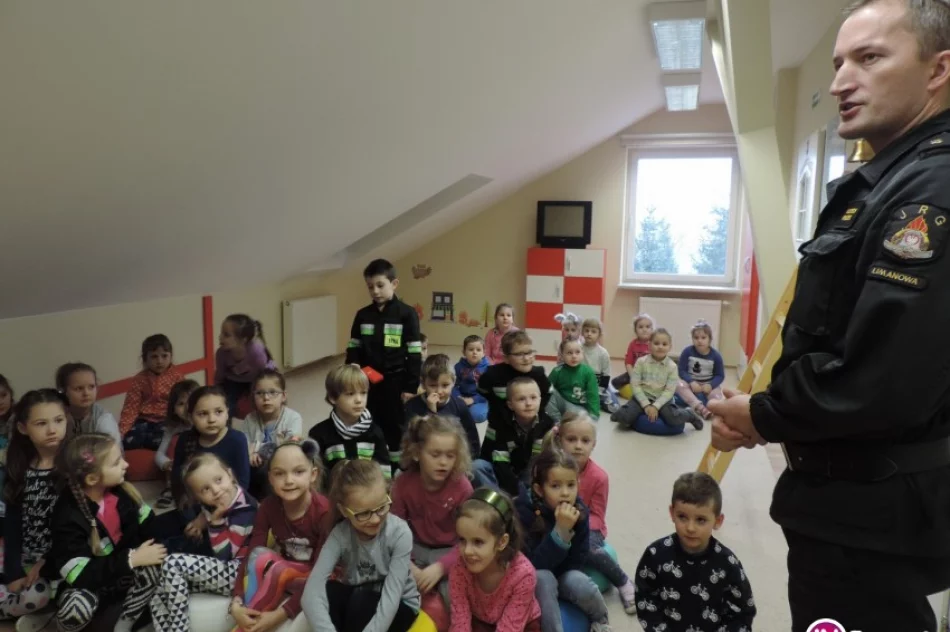 Dzieci z klas „O” z ZS w Mordarce z wizytą w PSP w Limanowej - zdjęcie 4