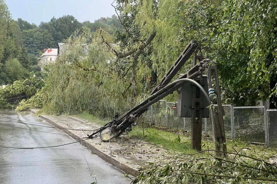 Intensywna burza nad Limanowszczyzną - zdjęcie 17