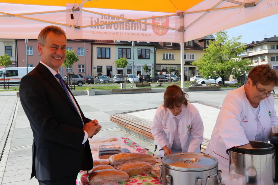 Gospodynie prezentowały lokalne potrawy - zdjęcie 2