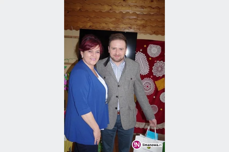 Wystawa prac uczestników warsztatów koralikowych w Domu Kultury w Pisarzowej - zdjęcie 3