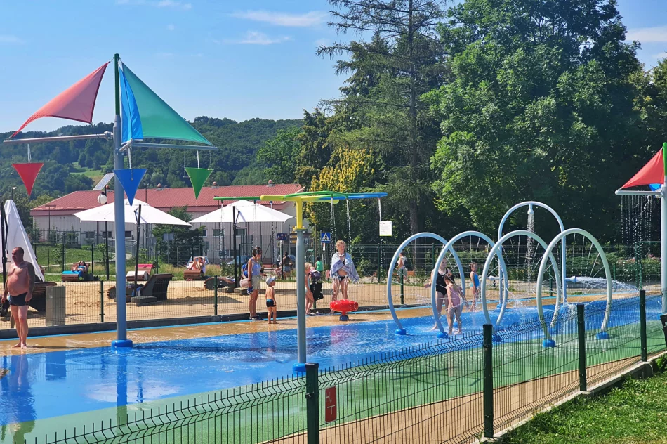 Szukają ochłody w strefie wodnych atrakcji - zdjęcie 5