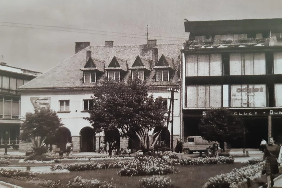 Internauci: miejski rynek "przypomina patelnię" - zdjęcie 10